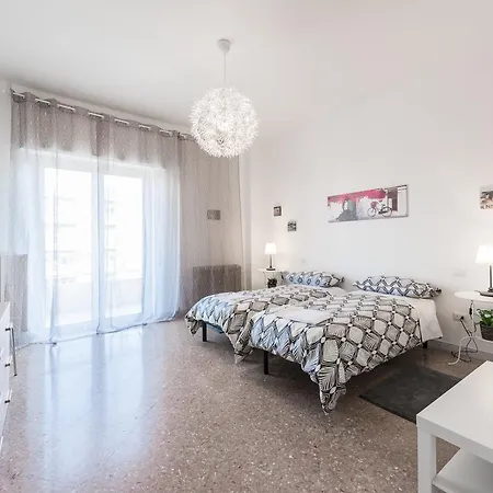 Red - Youtown Apartment